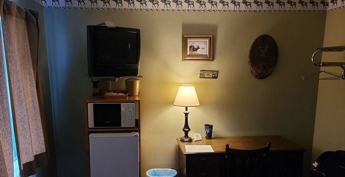 White House Lodging (White House Motel) - Web Listing (newer photo)